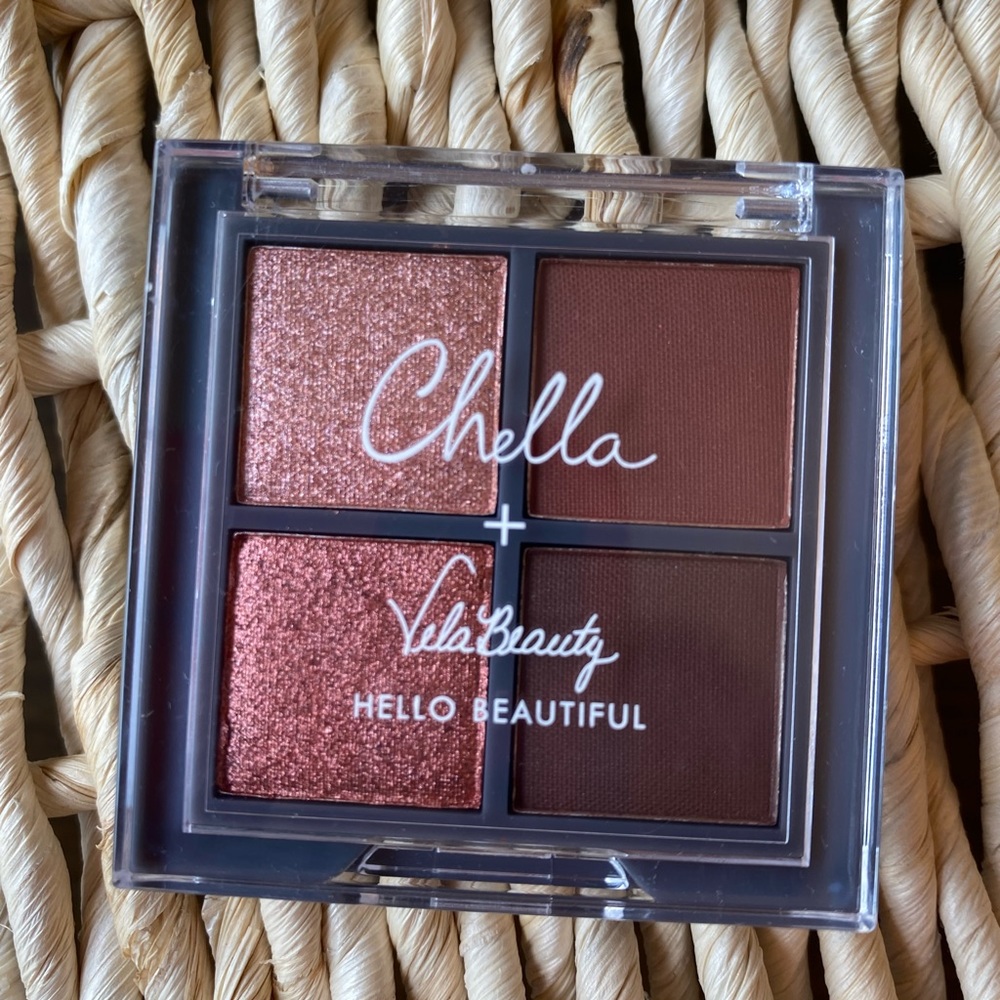Chella + vela beauty hello beautiful eyeshadow - blushing rose